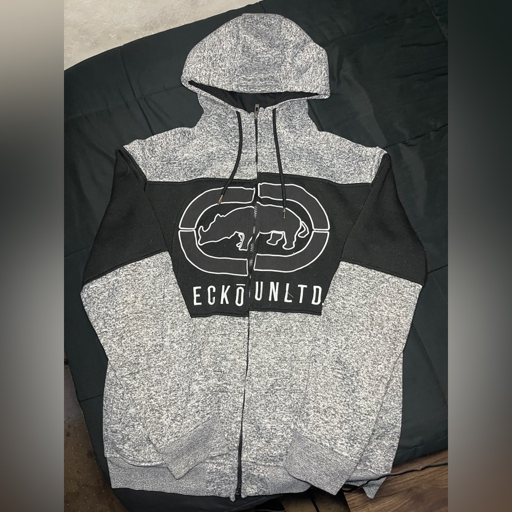 ECKO utld Grey and Black Zip Up Mens hoodie
Grey/Black 
Size: Medium (M)